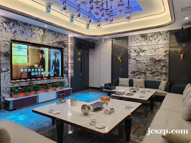 成都高端商务KTV诚聘礼仪模特，零费用加入我们